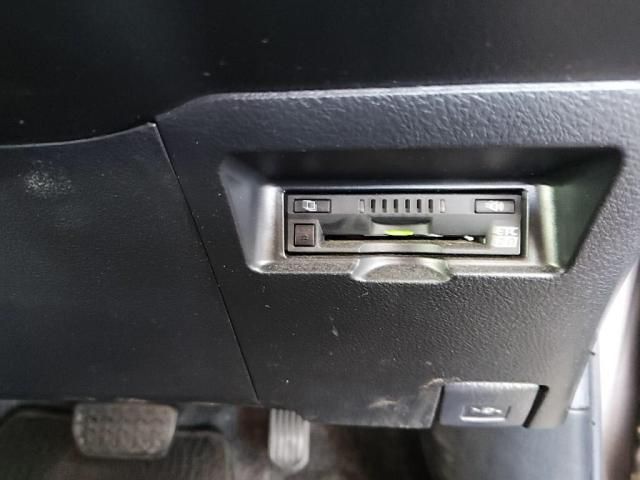 TOYOTA VITZ HYBRID 2017