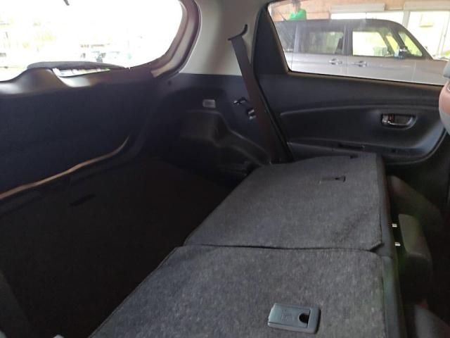 TOYOTA VITZ HYBRID 2017