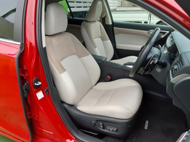 TOYOTA LEXUS CT200h 2018