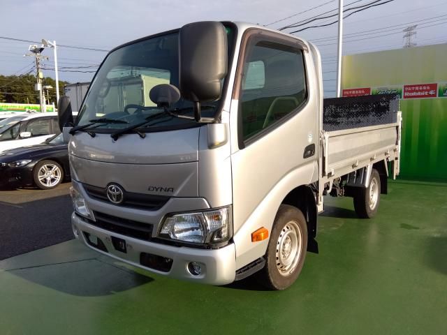 TOYOTA DYNA 2019