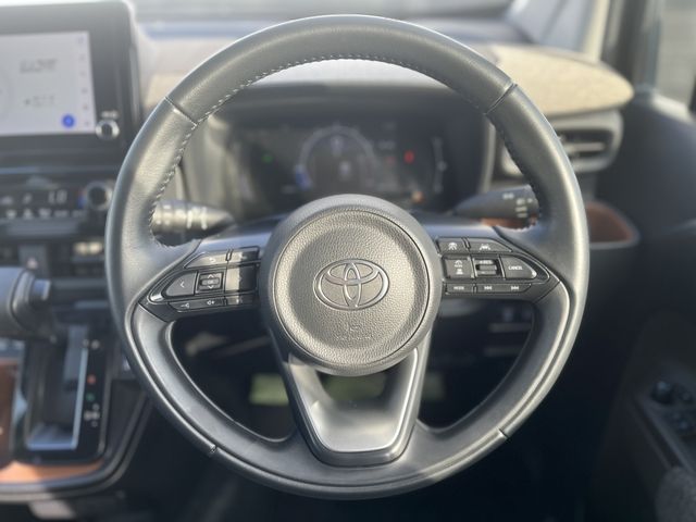 TOYOTA SIENTA 2022