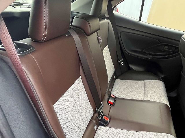 TOYOTA YARIS CROSS HYBRID 2021