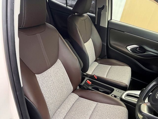 TOYOTA YARIS CROSS HYBRID 2021