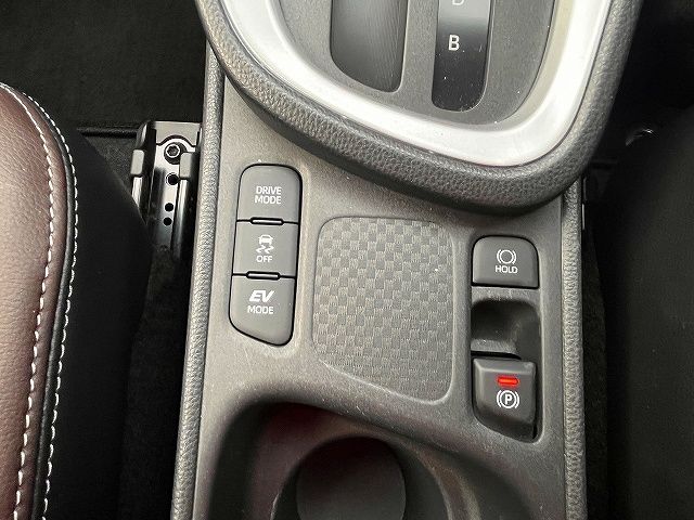 TOYOTA YARIS CROSS HYBRID 2021