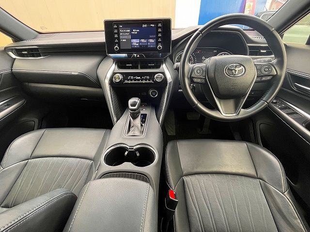 TOYOTA HARRIER 4WD 2020