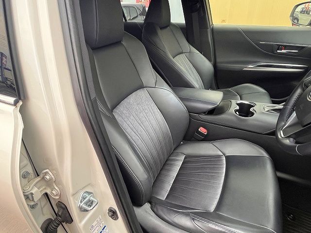 TOYOTA HARRIER 4WD 2020