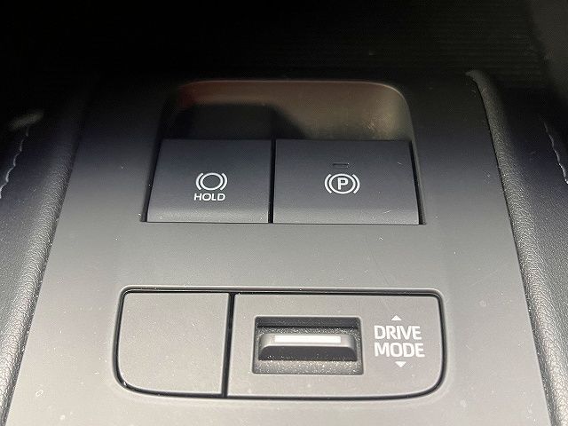 TOYOTA HARRIER 4WD 2020