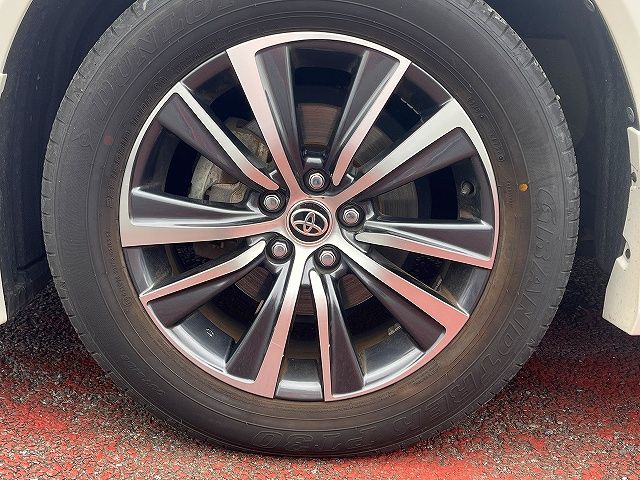 TOYOTA HARRIER 4WD 2020