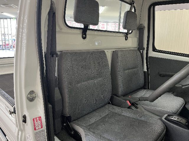 MITSUBISHI MINICAB truck 4WD 2011