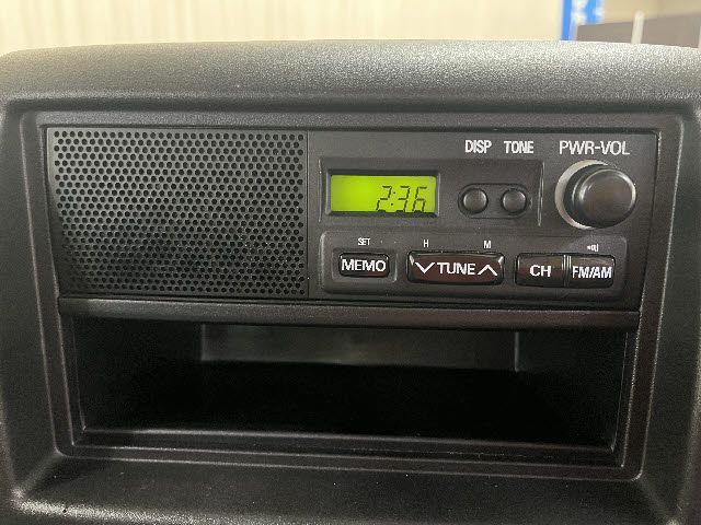 MITSUBISHI MINICAB truck 4WD 2011