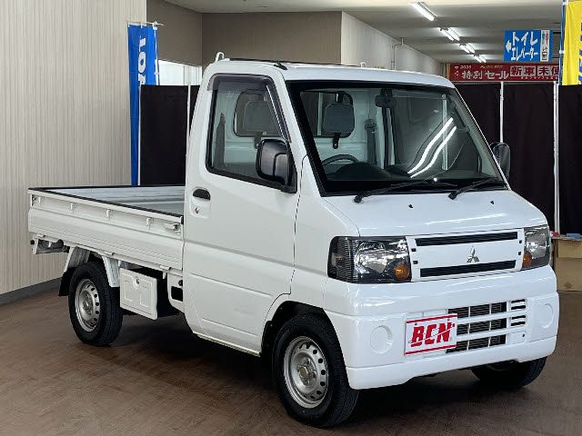 MITSUBISHI MINICAB truck 4WD 2011