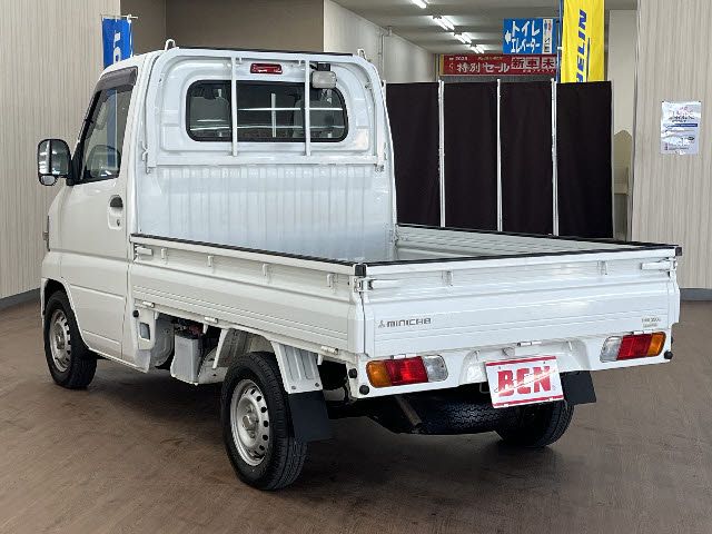 MITSUBISHI MINICAB truck 4WD 2011