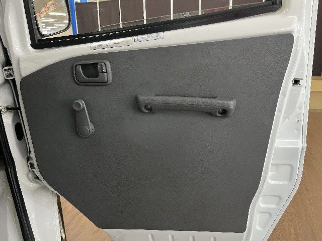 MITSUBISHI MINICAB truck 4WD 2011