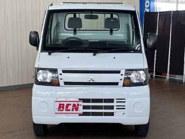 MITSUBISHI MINICAB truck 4WD 2011