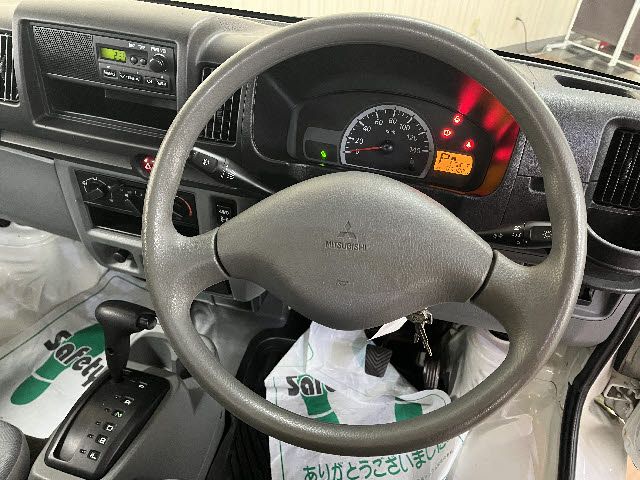 MITSUBISHI MINICAB truck 4WD 2011