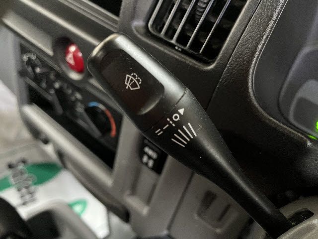 MITSUBISHI MINICAB truck 4WD 2011