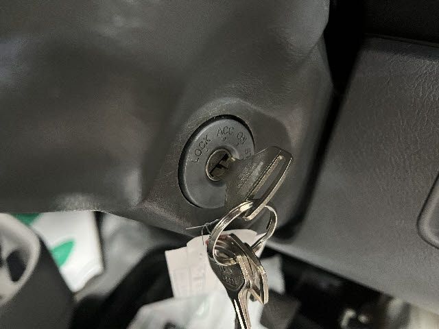 MITSUBISHI MINICAB truck 4WD 2011