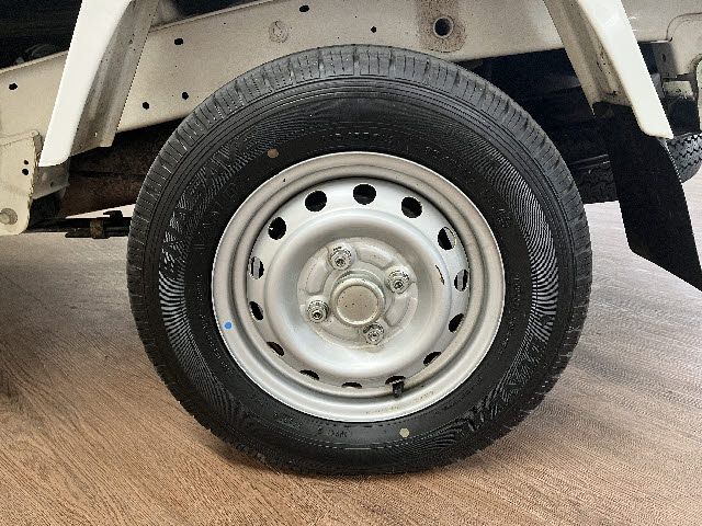 MITSUBISHI MINICAB truck 4WD 2011