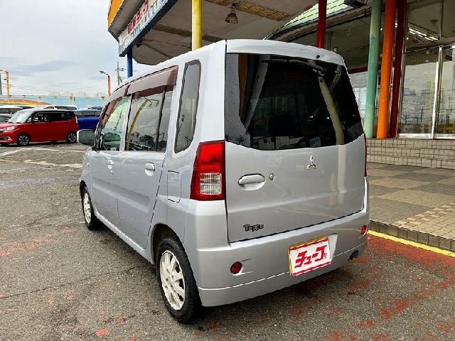 MITSUBISHI TOPPO 2009