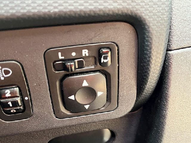 MITSUBISHI TOPPO 2009