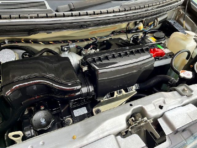 MITSUBISHI TOPPO 2009