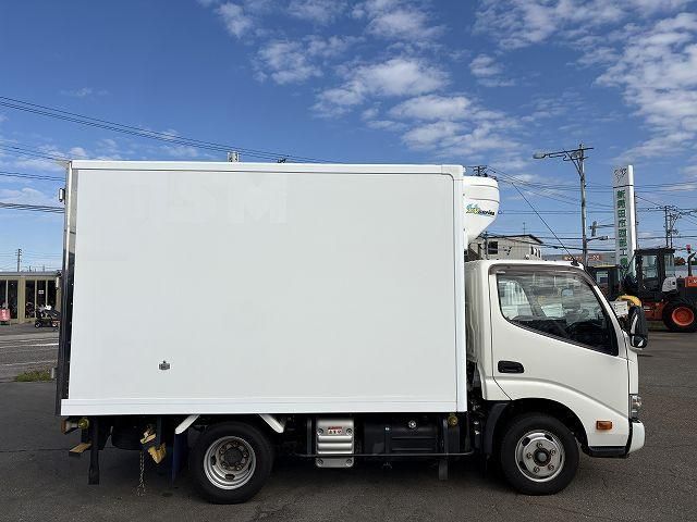 TOYOTA DYNA 2019