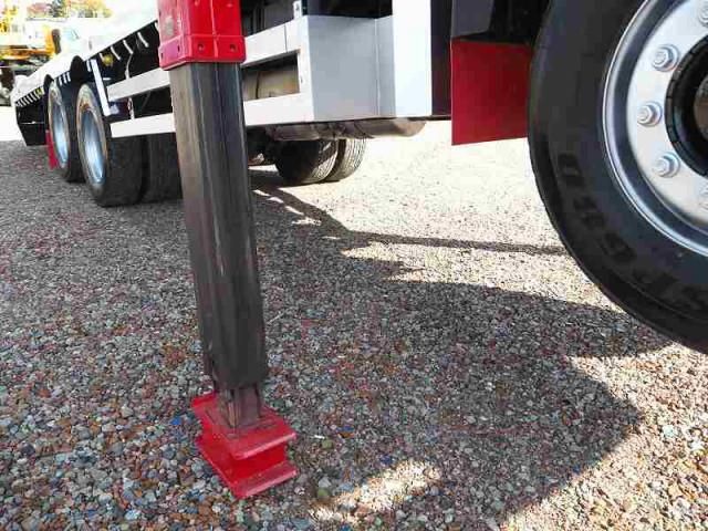 MITSUBISHI FUSOU SUPER GREAT 2012