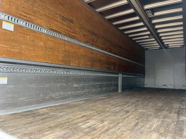 NISSAN DIESEL Quon 2019