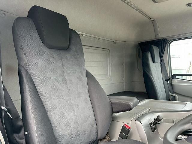 NISSAN DIESEL Quon 2019