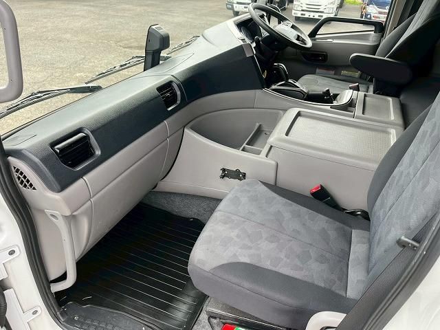 NISSAN DIESEL Quon 2019