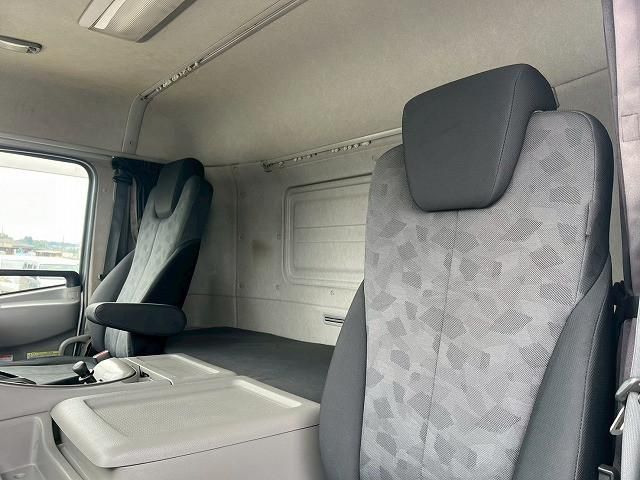 NISSAN DIESEL Quon 2019