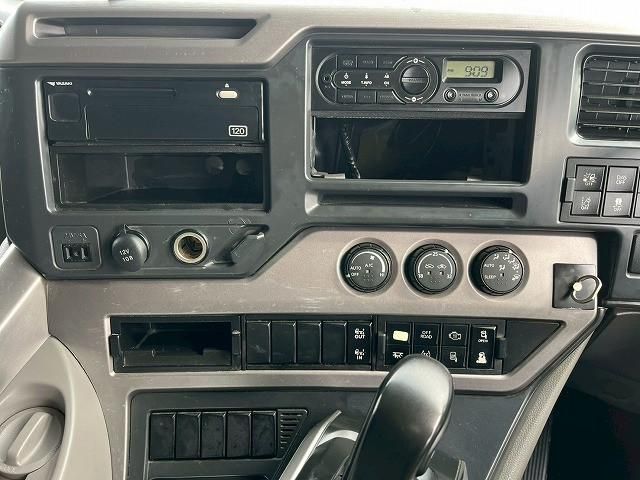 NISSAN DIESEL Quon 2019