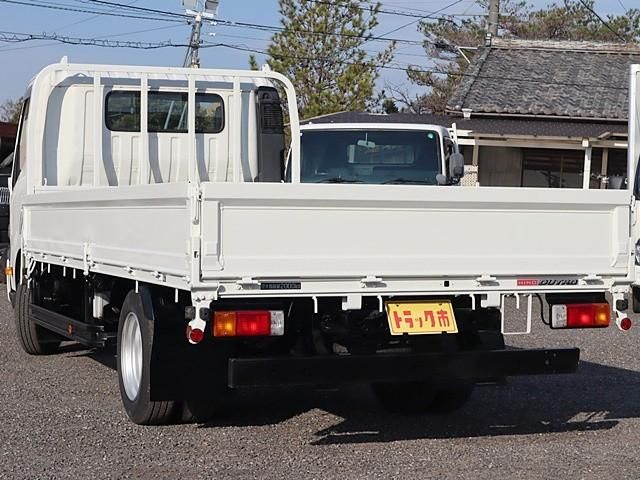 HINO DUTRO 2020
