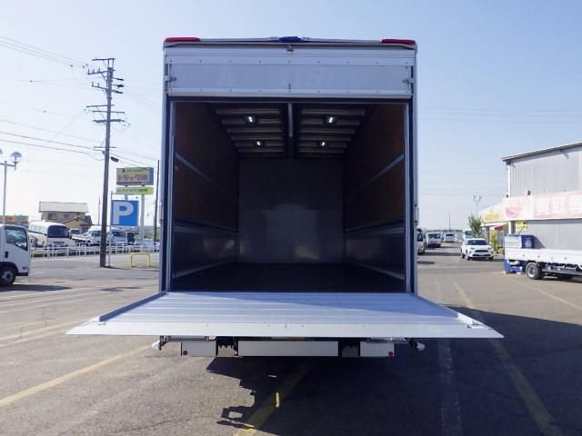 ISUZU FORWARD 2019
