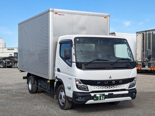 MITSUBISHI CANTER 2023