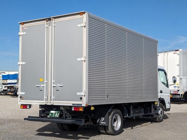 MITSUBISHI CANTER 2023