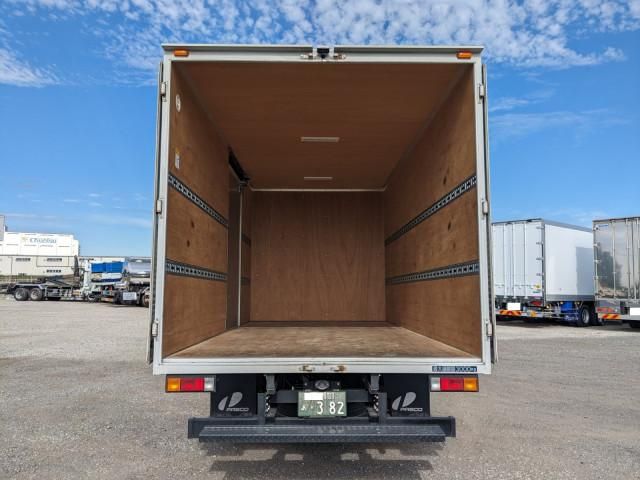 MITSUBISHI CANTER 2023