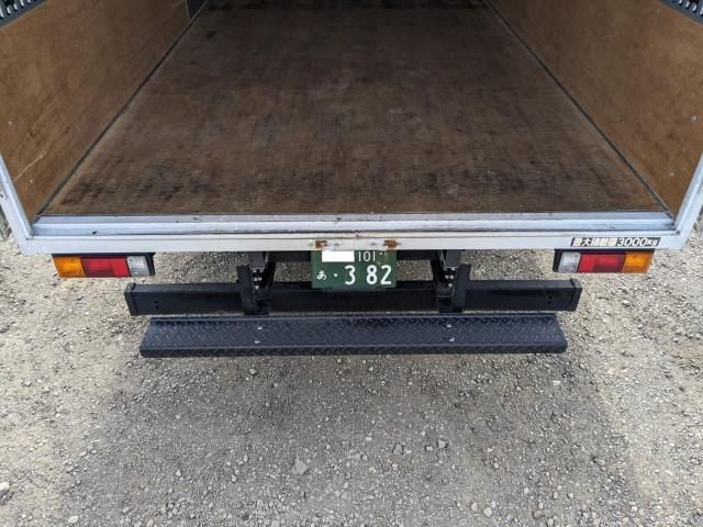 MITSUBISHI CANTER 2023