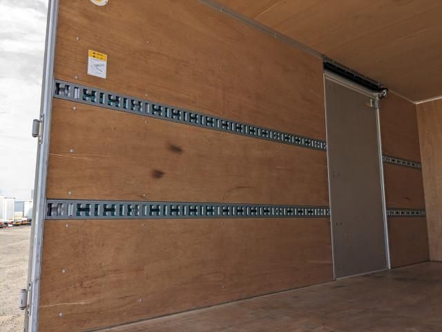 MITSUBISHI CANTER 2023