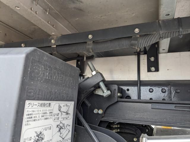 MITSUBISHI CANTER 2023