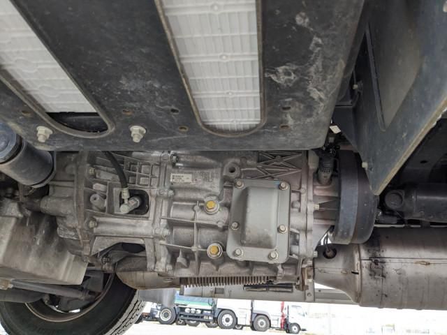 MITSUBISHI CANTER 2023