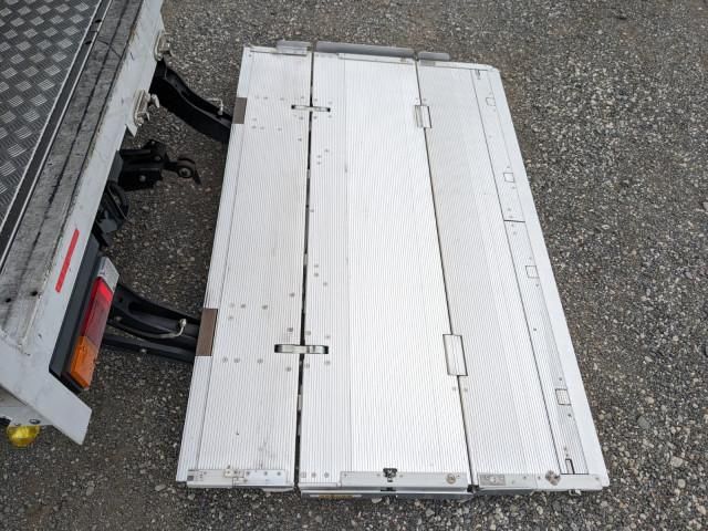 MITSUBISHI CANTER 2023