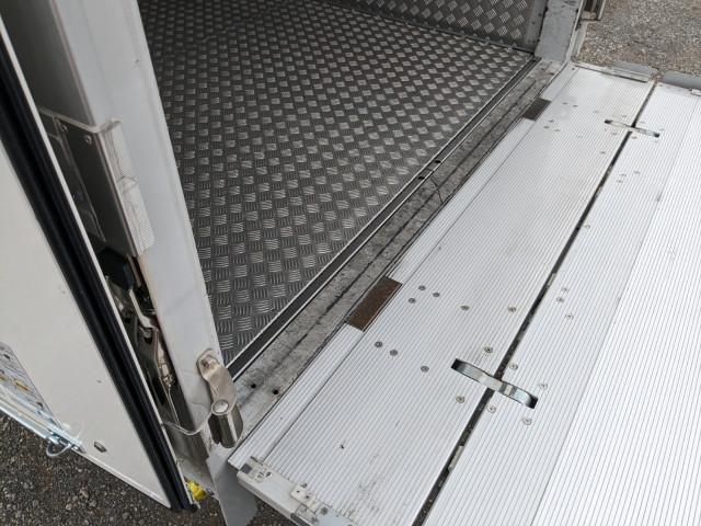 MITSUBISHI CANTER 2023