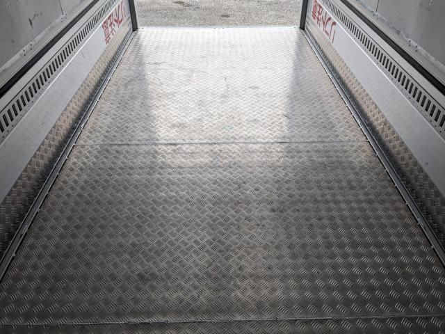 MITSUBISHI CANTER 2023