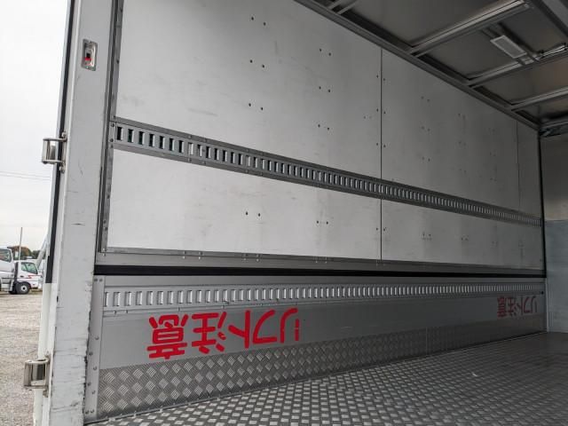 MITSUBISHI CANTER 2023