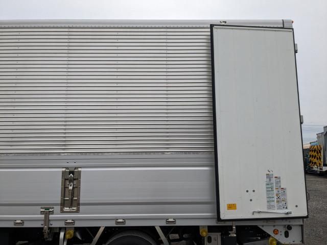 MITSUBISHI CANTER 2023