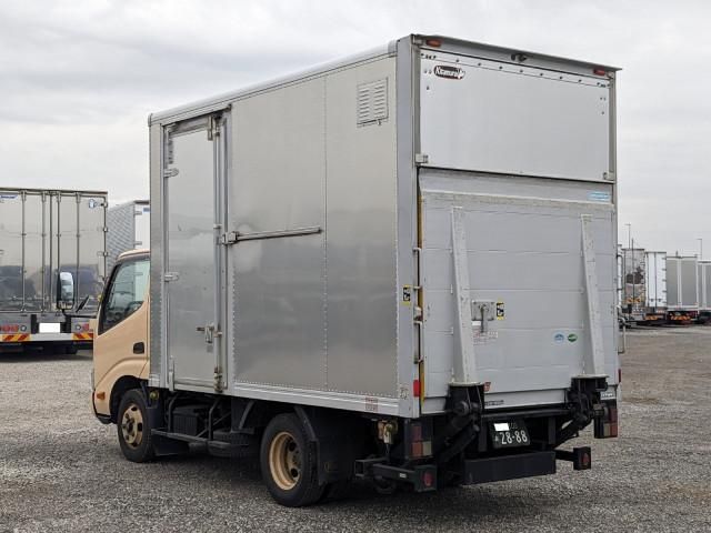 TOYOTA DYNA 2019