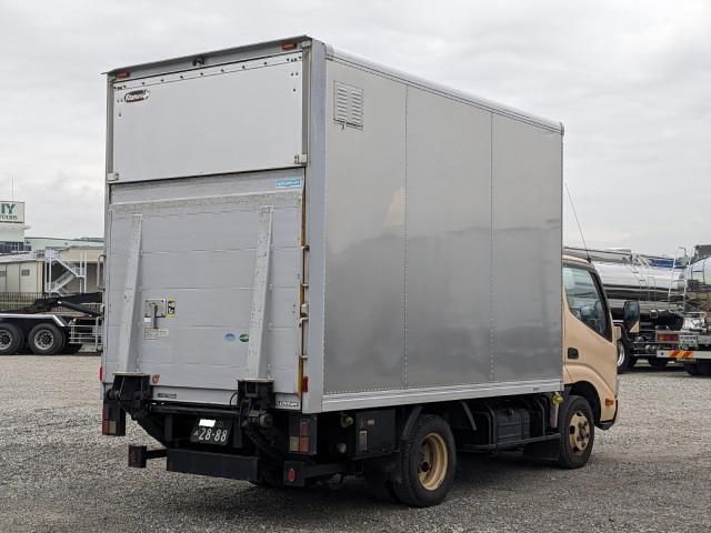 TOYOTA DYNA 2019