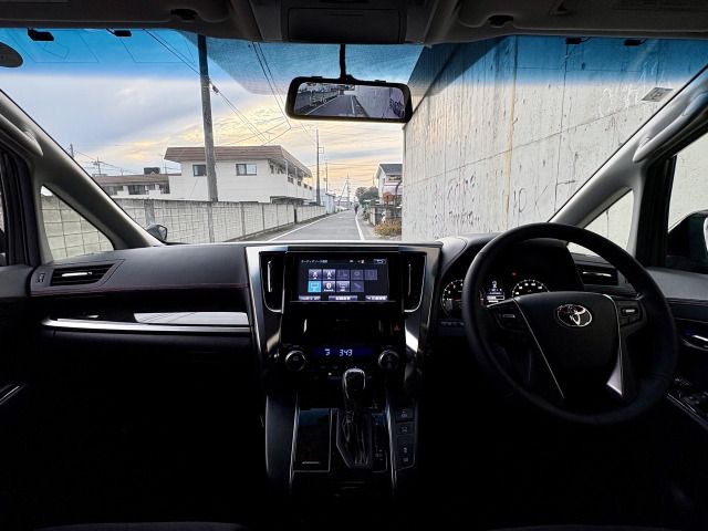 TOYOTA VELLFIRE 2015