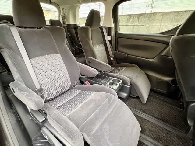 TOYOTA VELLFIRE 2015